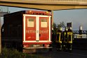 LKW faehrt in den Rhein Langel Hitdorf Faehre P064